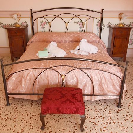 Bed&Breakfast 1912 Bed & Breakfast Fermo Oda fotoğraf